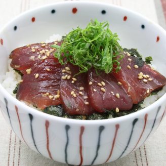 かつおの漬け丼