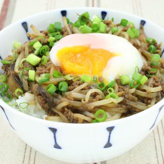 もやしとミンチの照り焼き丼