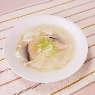 秋鮭と長いものスープ