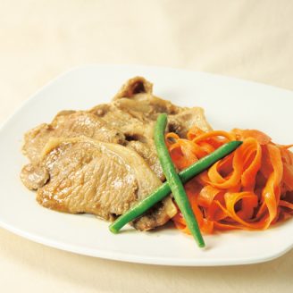 豚肉とひらひらにんじんのしょうが焼き