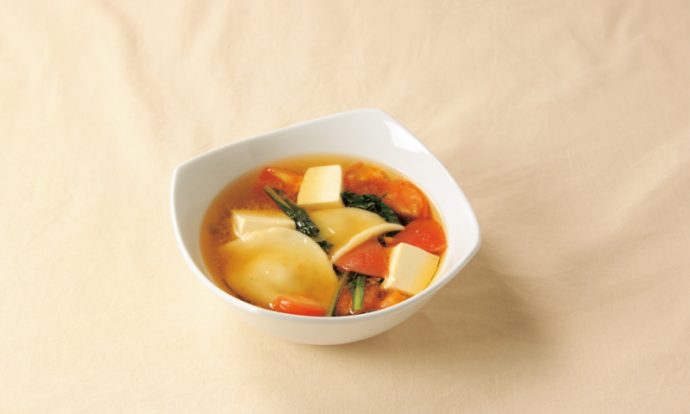 トマトと豆腐の餃子入り酸辣湯