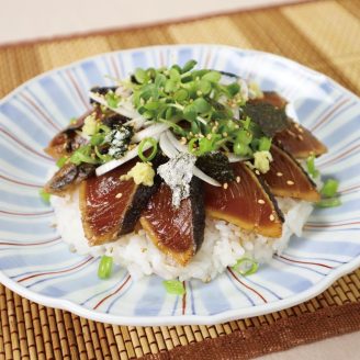 かつおのたたき漬け丼