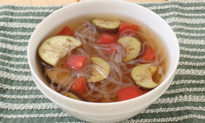 トマトとなすの春雨スープ