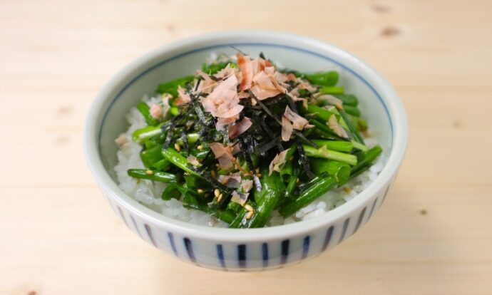 葉ねぎ丼