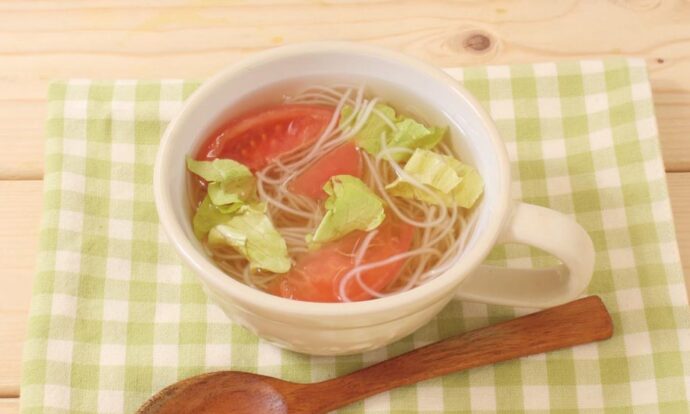 レタスとトマトの春雨スープ