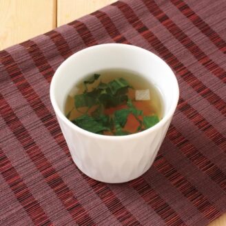 ほうれん草とミックスベジタブルの中華風スープ