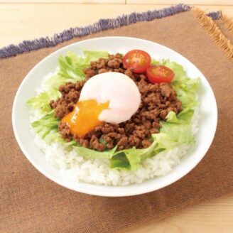 肉みそレタス丼　温たまのせ