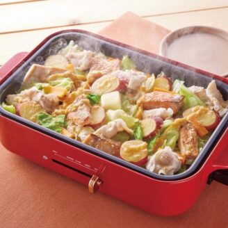 ホットプレートで秋鮭と豚肉のちゃんちゃん焼き風