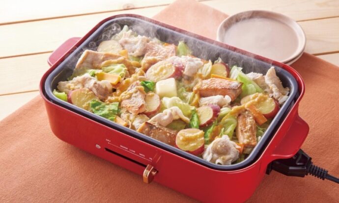 ホットプレートで秋鮭と豚肉のちゃんちゃん焼き風