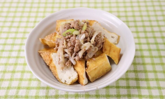 揚げの肉みそのせ