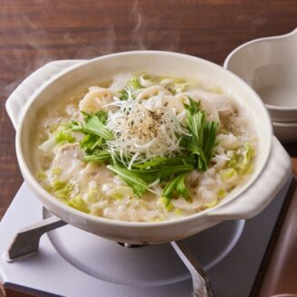 鶏肉とれんこんのとろとろちゃんこ鍋