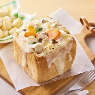 愛情たっぷり！鶏肉のパンシチュー