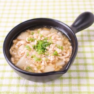 鶏ミンチと長いものとろみスープ